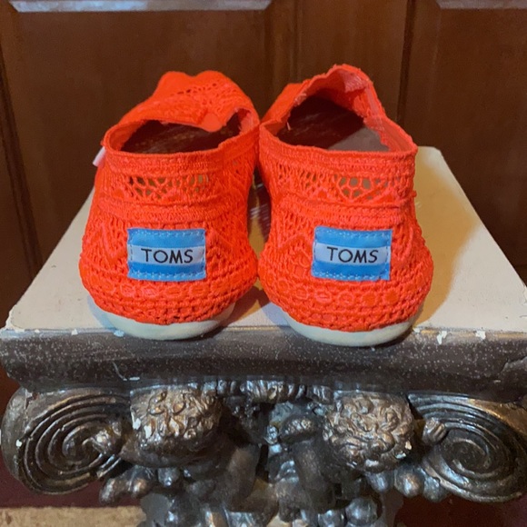 * TOMS orange lace crochet flats - Picture 3 of 5